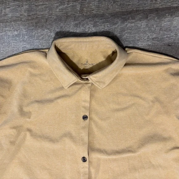 Cuddl Duds Men's Casual Button Down Shirt in Tan - Picture 4 of 8